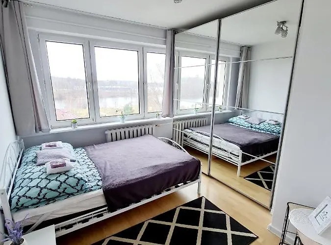 Z Widokiem Na Jezioro Jakuba * 奥斯特罗达